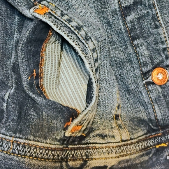 5/$50 EUC Women/Girls Authentic Aeropostale Distressed Jean Jacket Sz. S - Picture 3 of 8